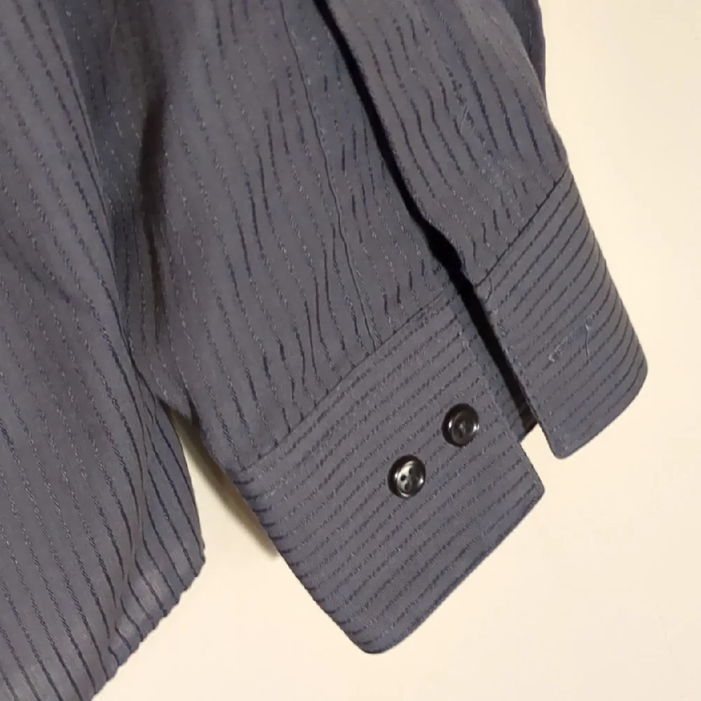 Van Heusen Charcoal Satin Stripe Dress Shirt - Picture 4 of 7